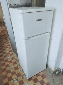 Predám chladničku Zanussi 142cm