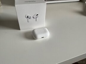 AirPods Pro (1. generácia)