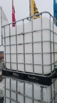 IBC kontajner 1000l, plastova nadrz