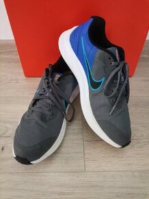 Botasky Nike 40