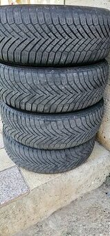 Predám zimné pneu YOKOHAMA 215/60 r16, 4 ks spolu za 20e - 1