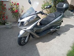 Predám Piaggio X10 500