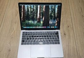 Apple MacBook Pro 2019 A1989  Sequoia OS