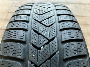 215/55R17 94H Pirelli Sottozero 3