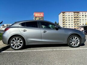 Mazda 3 s platnou STK do októbra 2026