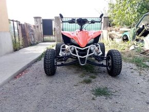 Predám štvorkolku Yamaha yzf 450 motor je davany 750