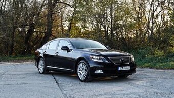 Lexus LS600h