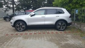 VW Touareg - 1