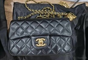 Nová CHANEL mini flap bag black crossbody s posuvnou gulou