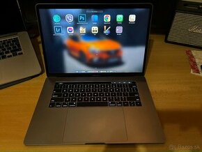 Apple MacBook Pro 15,4" - 1