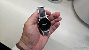 Hodinky Samsung Galaxy Watch 4 40mm - 1