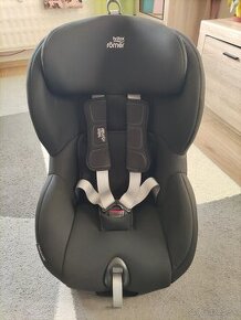 Britax Romer Trifix 2i-size Cosmos black - top stav