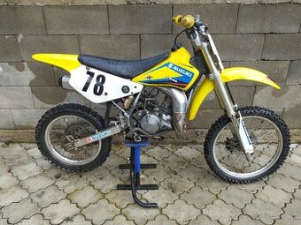 Suzuki RM 85