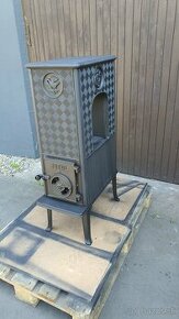 Liatinové kachle Jotul F 606 čierný lak