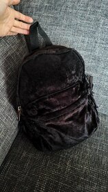 Semišový ruksak - 1