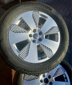 5x112 R19 8,5J ET36 + 255/55 R19 Audi Q7 / VW Touareg - 1