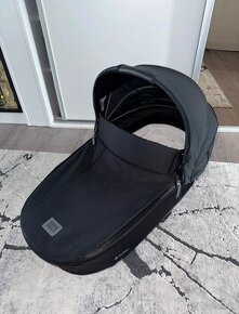 Onyx black cybex priam vanicka 4.0