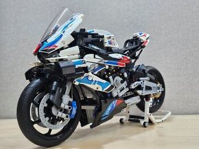 Lego Technic 42130 BMW M 1000 RR