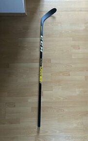 Hokejka na pravú stranu CCM SUPER TACKS AS2 P28 Flex75