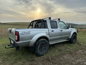 Navara d22 4x4