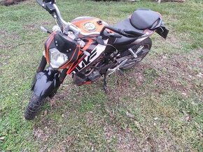 KTM duke 200