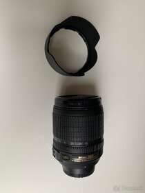 NIKON OBJEKTIV 18-105 , blesk a ine