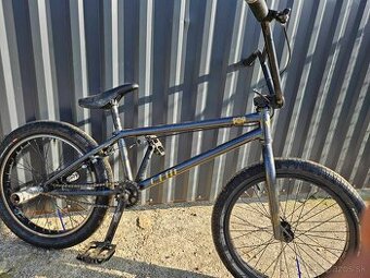 Bicykel BMX