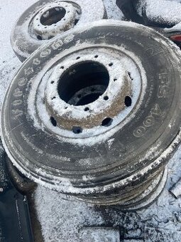 Obuté kolesá 295/80 r22,5