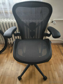 REZERVOVANE - Herman Miller AERON B