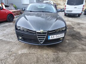 Alfa romeo 159 Q4 2,4 jtdm 154 kw 2500€