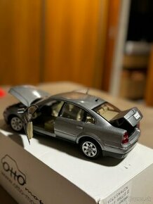 Vw passat 2001 sedan v6 1:18