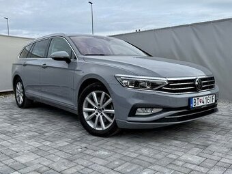 VW PASSAT 2.0 TDI DSG / 2023 / IQ.LIGHT / NAVI / VIRTUAL /