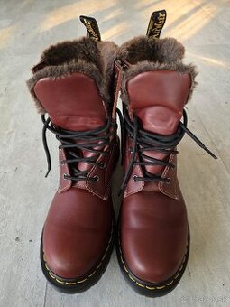 Nove panske zimne Dr. Martens 1460 Serena vel.43