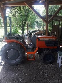 Predam traktor Kubota s prislusenstvom