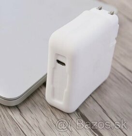 NOVÉ - Silikónový obal na Apple charger - 1