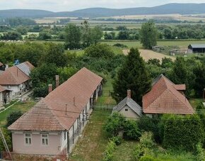 Gazdovský dom s veľkým pozemkom v Alsóregmec - 1