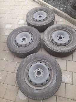 Predam letnu sadu 5x114,3-16 s pneu 215/65-16c trafic,vivaro