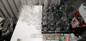Laboratórne sklo a iné vybavenie