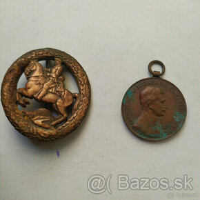 Medaila Karol I. a odznak Austrian horse badge man