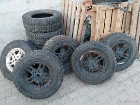 245/75 r16 grand cherokee WJ