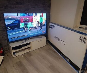 SAMSUNG Smart tv 165 uhlopriečka