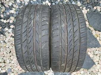 245/45 R19