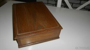 Stará drevená krabička