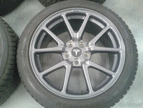 ALU 5x114,3 R18 8,5J ET40 Original TESLA MODEL 3