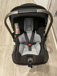 Autosedačka Nuna Pipa Icon plus Isofix