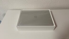 Macbook pro 13” 2018 (i7-16gb RAM, 512gb SSD) perfektny stav