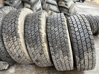 Pneu 295/80 r 22,5