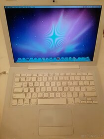 Predám Apple MacBook 13" white - 1