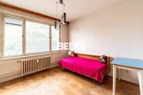 BEDES | 2,5-izbový byt, 65m2, loggia, pôvodný stav, Prievidz