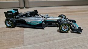 
BBurago 1:18 Race F1 Mercedes AMG Petronas W07 hybrid 2016